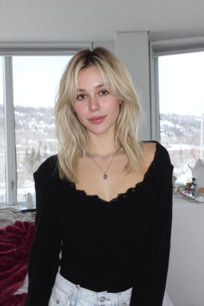 Natürliche Strahlkraft mit Balayage Blond