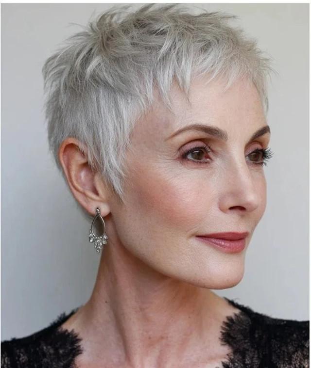 Femininer Pixie Cut weich