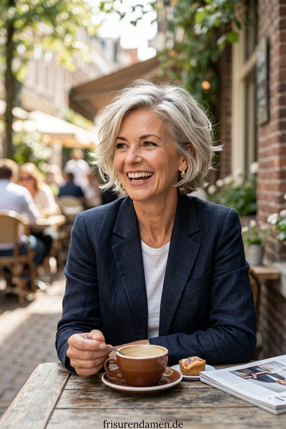 Peppige Frisuren für Frauen ab 50 mit Stilgefühl