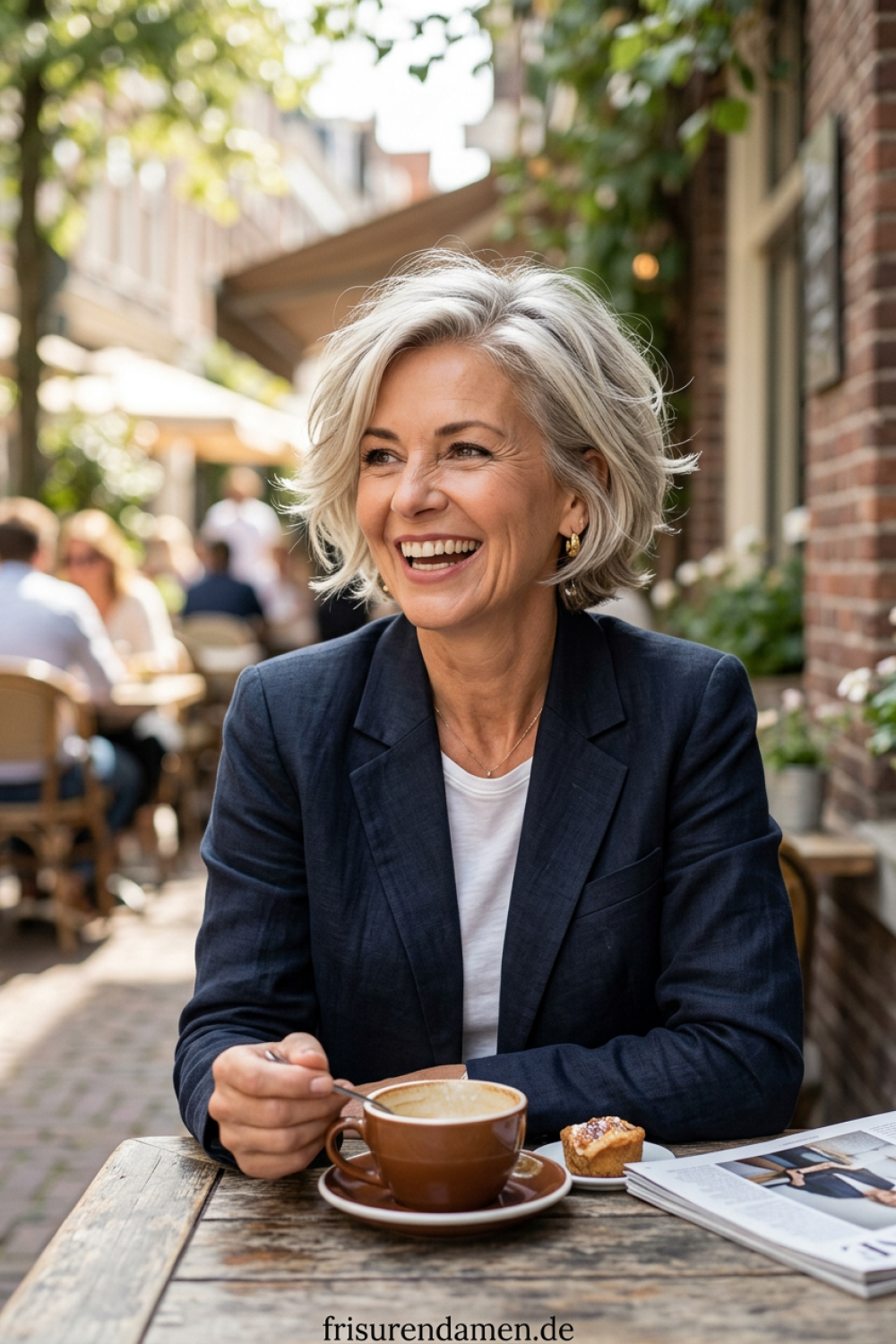 Peppige Frisuren für Frauen ab 50 mit Stilgefühl